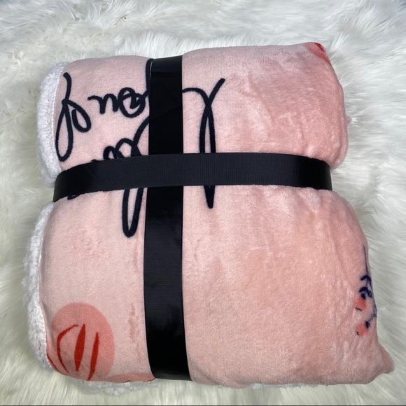 ✨SALE✨Love You Floral Micromink Sherpa Throw - Picture 2 of 3
